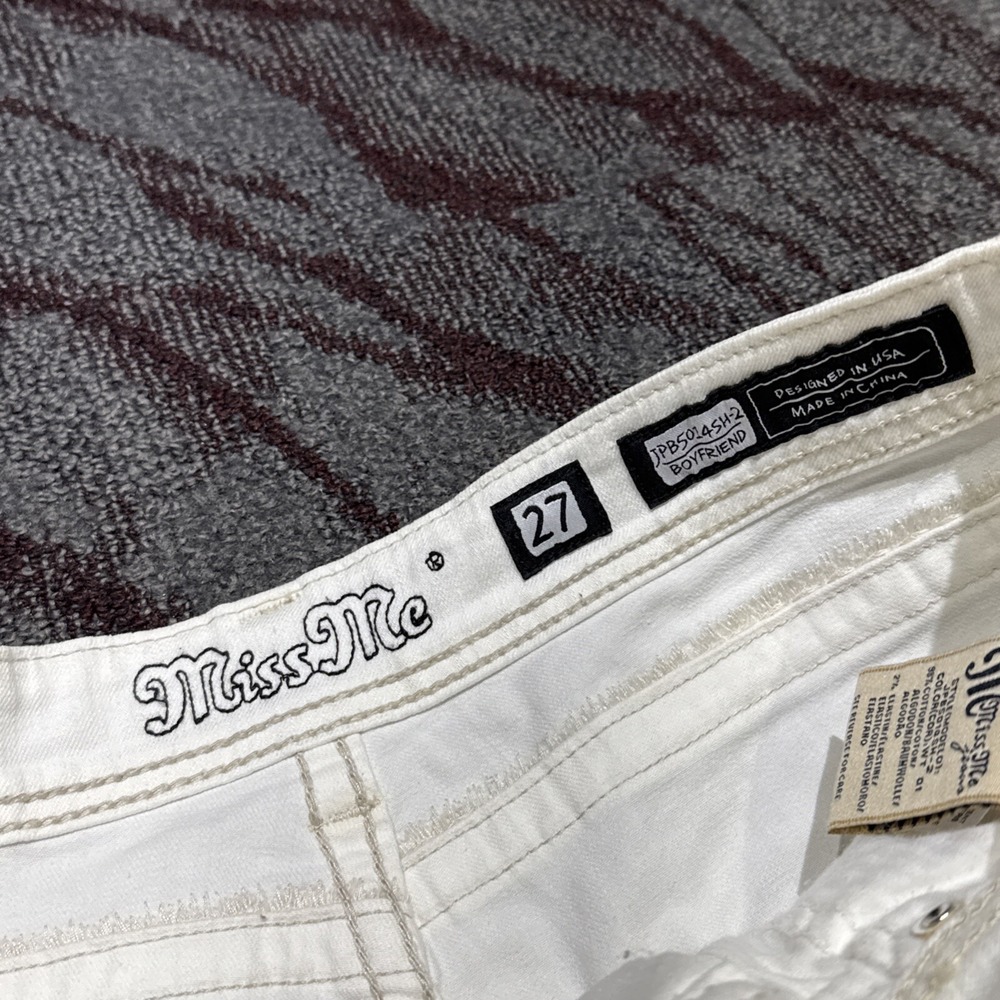 Miss Me Shorts Womens 27 Boyfriend Relaxed Fit Stretch Bling Y2K White - Picture 2 of 14